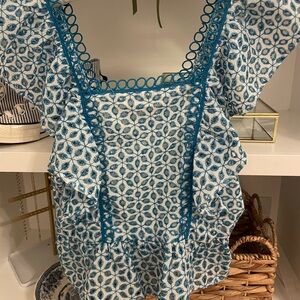 🔴SUGARLIPS BLUE EYELET RUFFLE TOP